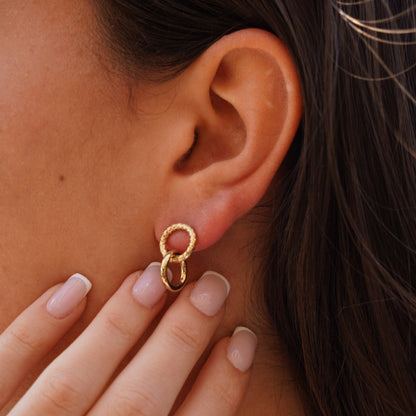 4. Choisis tes Boucles d'oreilles ou Earcuff